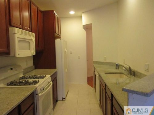 3105 Cedar Village Blvd, East Brunswick NJ  08816-1386 exterior