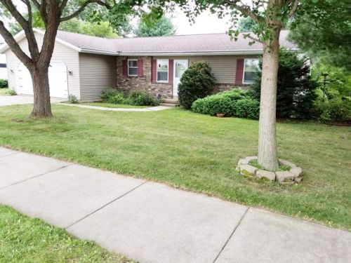 1156 12th St, West Baraboo, WI 53913-1528