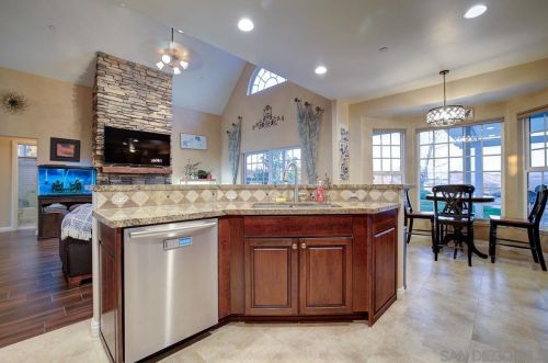 10956 Calle Oro Verde, Valley Center CA  92082-4201 exterior