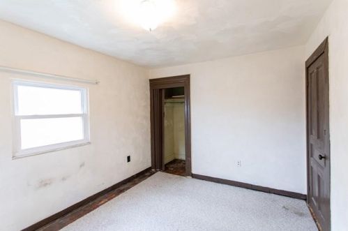 150 Lincoln Ave, Whitaker PA  15120-2330 exterior