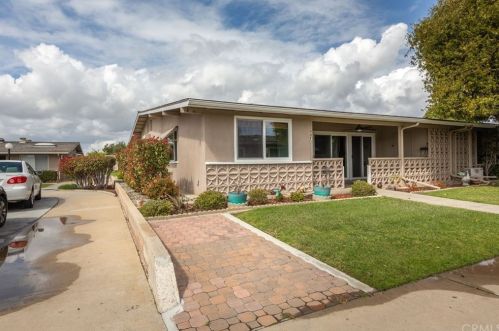 1411 Pelham Rd, Seal Beach, CA 90740-4089
