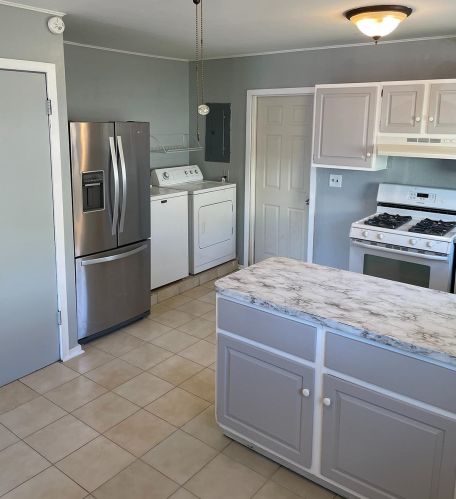 7236 Ohio Ave, Hammond, IN 46323-2508