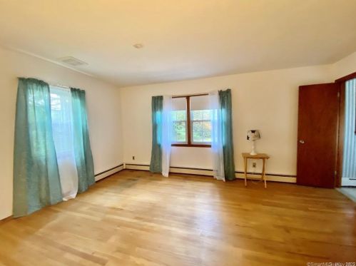 338 Union Valley Rd, Mahopac NY  10541-4333 exterior