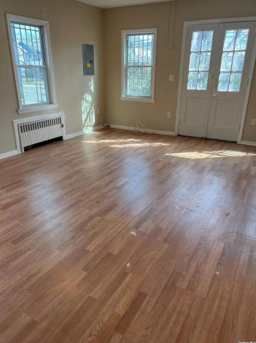 136-02 Newport Ave, Far Rockaway NY  11694-0020 exterior