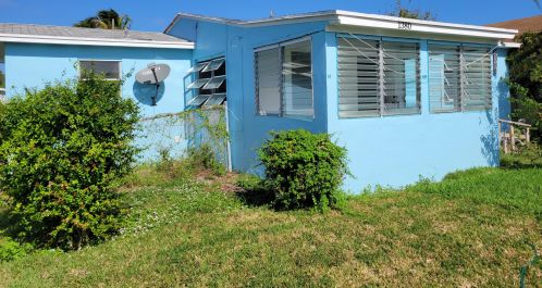 1380 32nd St, West Palm Beach FL  33404-3562 exterior
