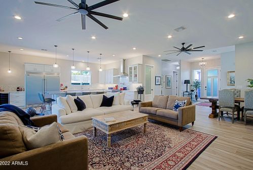 4226 42nd St, Phoenix AZ  85018-4208 exterior