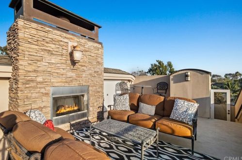 1921 Windward Ln, Newport Beach CA  92660-3816 exterior