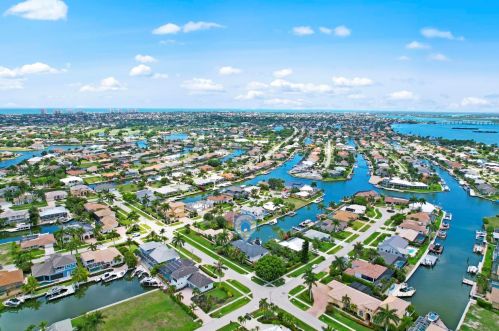 200 Angler Ct, Marco Island FL  34145-4203 exterior