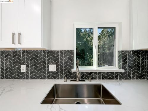 1451 Crestwood Dr, San Bruno CA  94066-1907 exterior