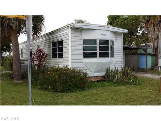 2550 Broadwater St, Cape Coral, FL 33993-9733