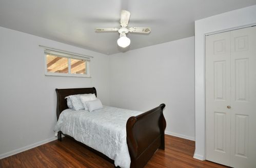 1714 Hollyrood Rd, Pittsburgh PA 15227-3727 exterior