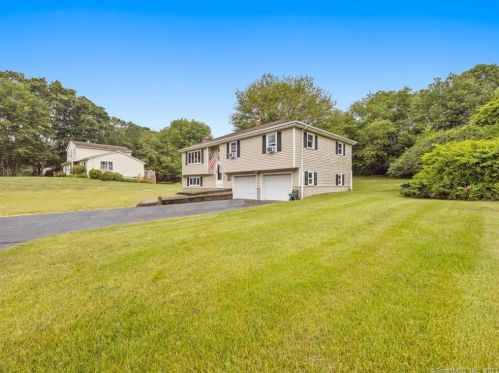 7 Lena Dr, Uncasville CT  exterior