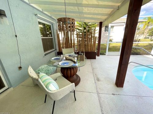 1011 4th Pl, Cape Coral FL  33990-1521 exterior