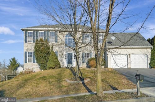 1103 Stratford Cir, Harleysville, PA 19438-1066