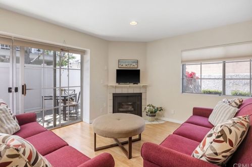 1127 228th St, Torrance, CA 90502-3340