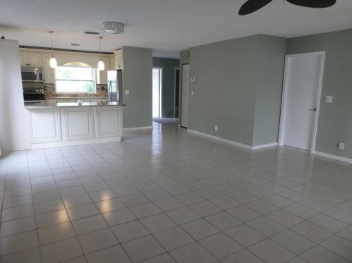 5751 Mirror Lakes Blvd, Boynton Beach, FL 33472-1225