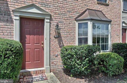 394 Stonehedge Ln, Navy Sup Dpt PA  17055-7012 exterior