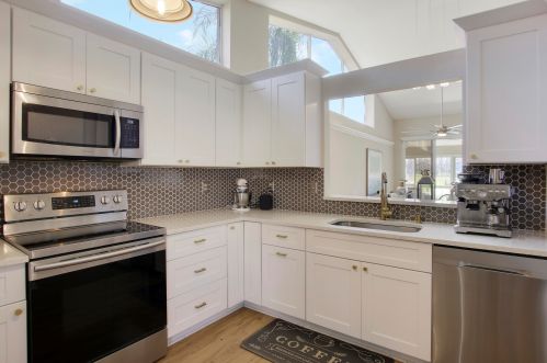 901 Mahogany Pl, West Palm Beach, FL 33418-8022
