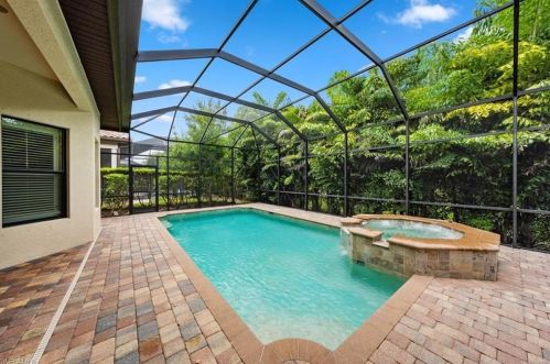 15918 Secoya Reserve Cir, Naples, FL 34110-1184