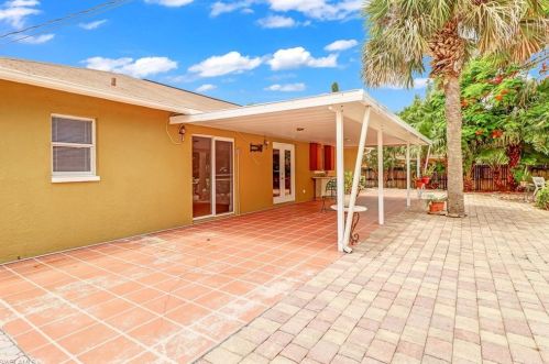 4479 26th Pl, Naples FL  34116-7821 exterior