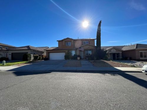 13562 Hamlet St, Victorville, CA 92392-8362