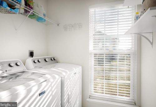 144 Colonial Dr, Charles Town WV  25414-4497 exterior