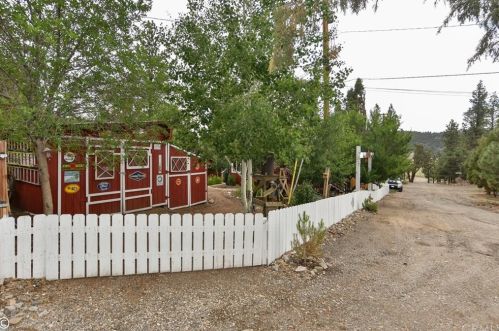 1063 H Ln, Big Bear City CA  92314-9693 exterior