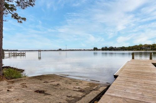 19 North Dr, Shalimar FL  32579-1017 exterior