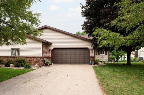4630 Juniper St, La Crosse, WI 54601-8380