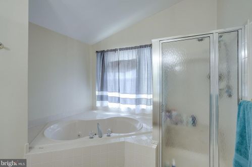 218 Harrogate Dr, Lumberton Township NJ  08048-5050 exterior