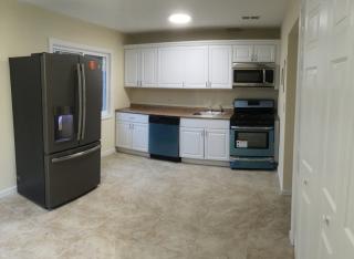 16 Cedar Ct, New Haven CT  06513-1923 exterior