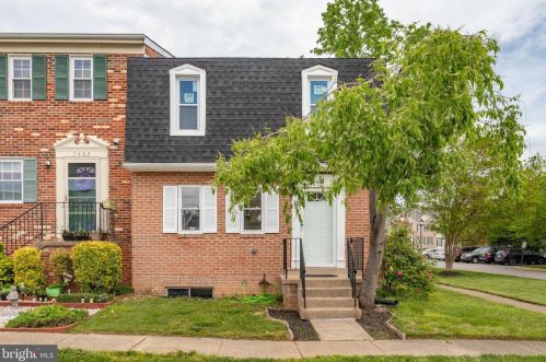 7400 Whernside St, Lorton, VA 22079-1504