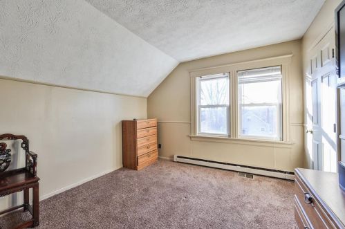 1827 Cordova Ave, Cincinnati OH 45239-4704 exterior