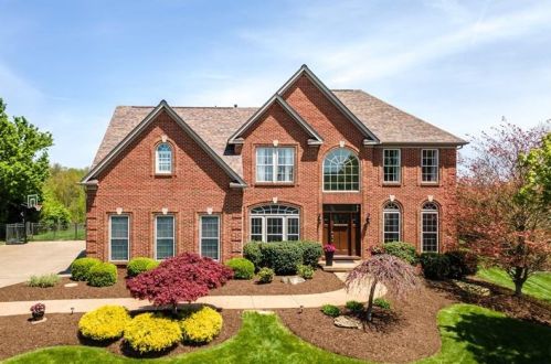 257 Arrowhead Ln, Eighty Four, PA 15330-2689
