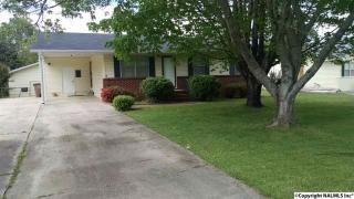 314 Bobwhite Dr, Decatur, AL 35601-6435