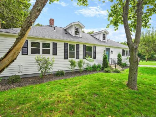 80 Circle Dr, Litchfield CT  06750-1710 exterior