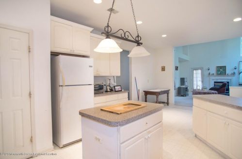 3 Swallow Tail Ct, Jackson Twp NJ  08527-2872 exterior