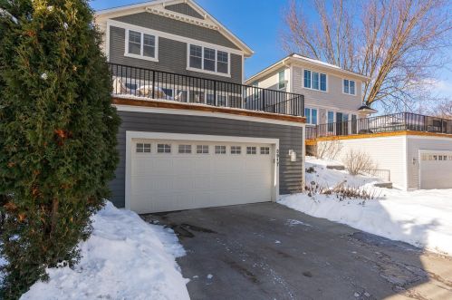 3917 Ewing Ave, Minneapolis MN 55410-1053 exterior