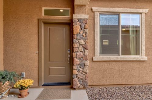 4926 Quiet Way, Gilbert AZ  85298-0648 exterior