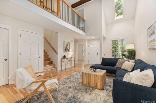 8107 Phillips Cir, Englewood CO 80112-3254 exterior