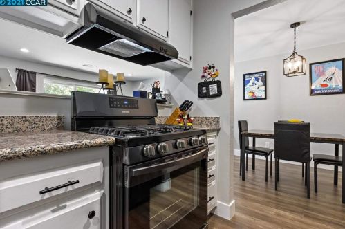 57 Meadowbrook Ave, West Pittsburg CA  94565-5550 exterior