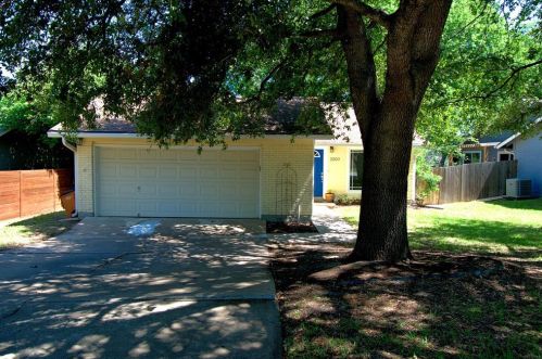 2500 Aldford Dr, Austin TX  78745-4822 exterior