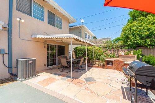 19406 Pricetown Ave, Long Beach CA  90746-2680 exterior