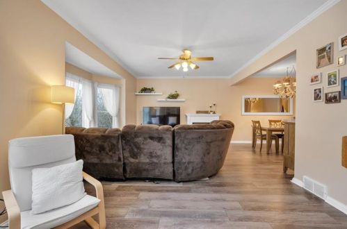 207 Pappan Dr, Imperial PA  15126-1177 exterior