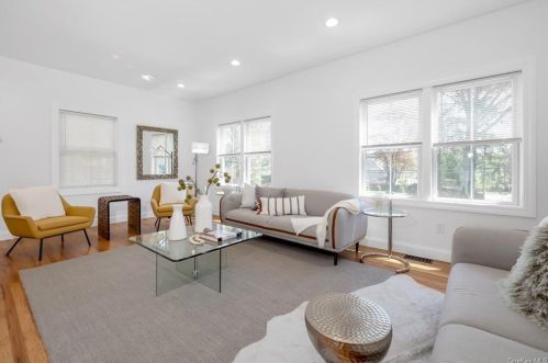 3 Stratford Rd, New Rochelle NY  10804-2519 exterior