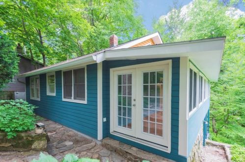66 Columbus Ave, Tompkins Corners, NY 10579-2136