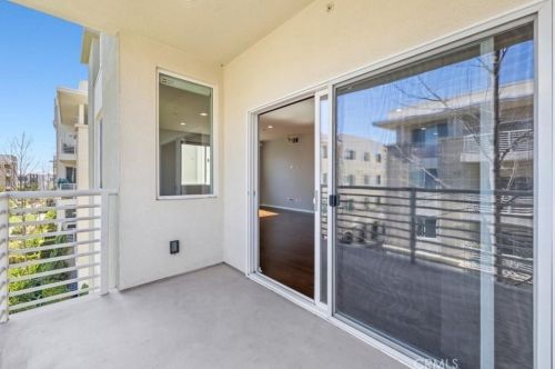 12922 Union Ave, Hawthorne, CA 90250-1842