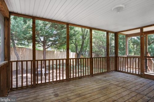 15109 Cloverdale Rd, Woodbridge VA  22193-1650 exterior