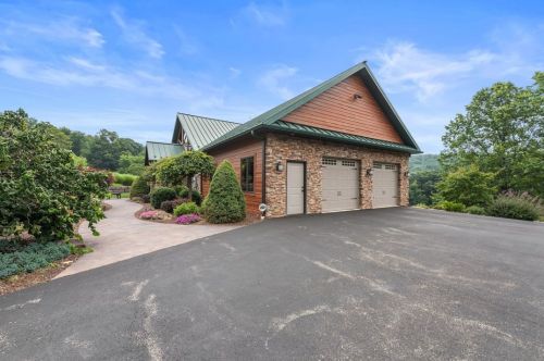 10126 Old Route 56 Hwy, Shelocta, PA 15774-8500