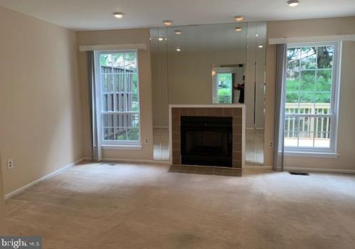 665 Croft Dr, Southampton PA  18966-4045 exterior